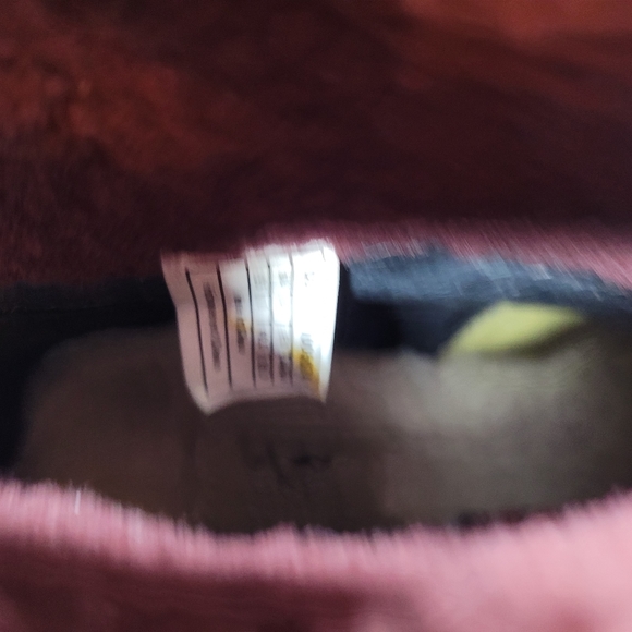 Ugg Inez Black Leather Boots with Wine Cuff - Picture 6 of 8